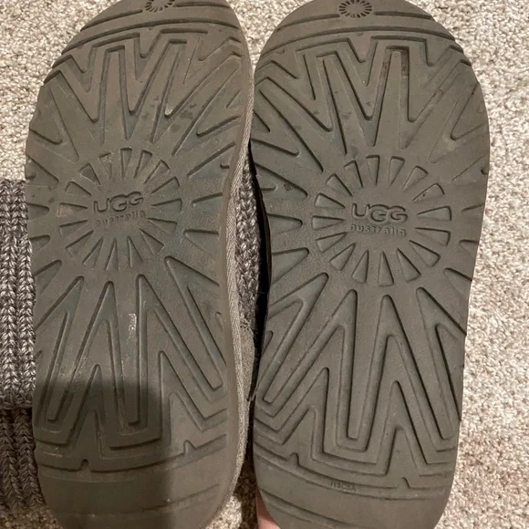 UGG sweater boots - Picture 3 of 5